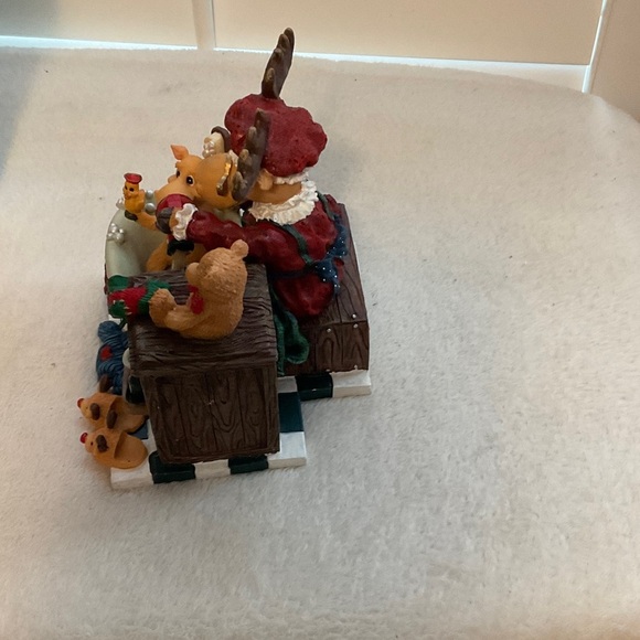 Holiday Time Festive Moose and Bears Decor - Red, Brown, Green - Picture 4 of 6